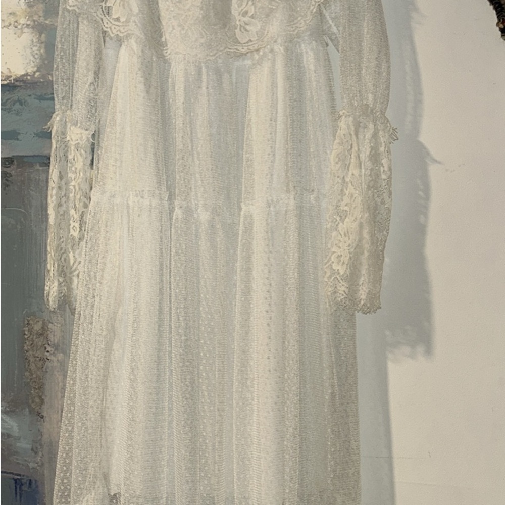 Elegant White Lace Dress